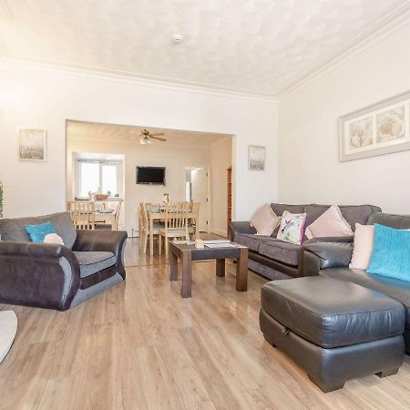 Sail Lodge Scarborough Bagian luar foto