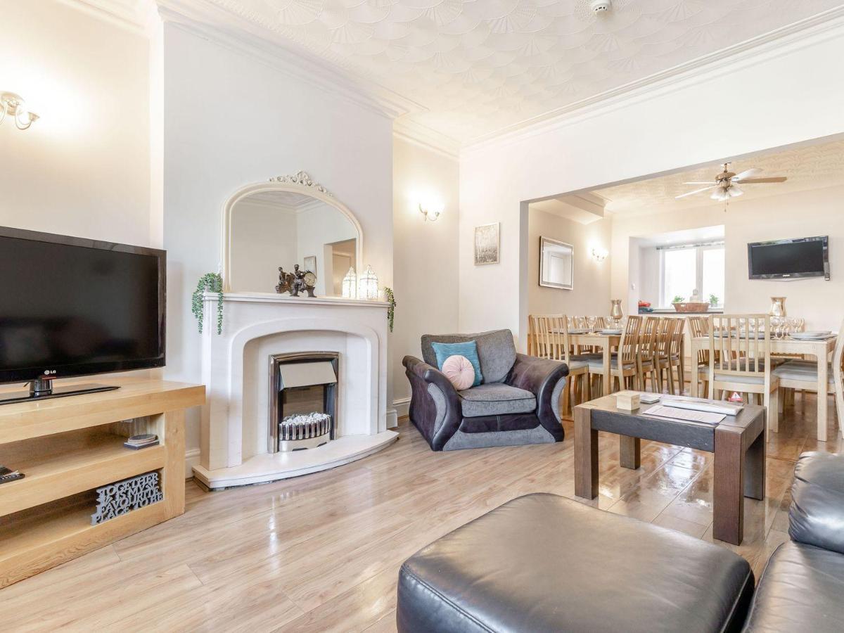 Sail Lodge Scarborough Bagian luar foto
