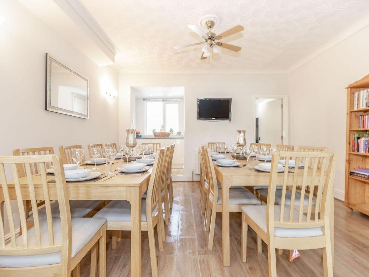 Sail Lodge Scarborough Bagian luar foto