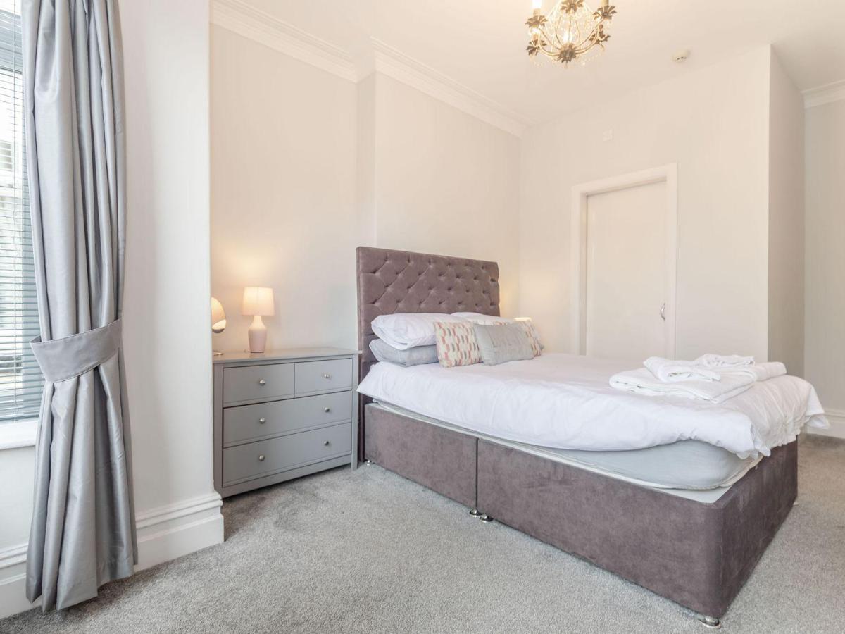 Sail Lodge Scarborough Bagian luar foto
