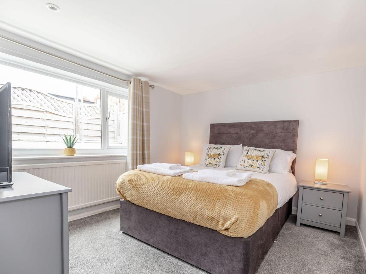 Sail Lodge Scarborough Bagian luar foto
